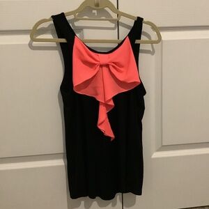 Daytrip black tank with bow